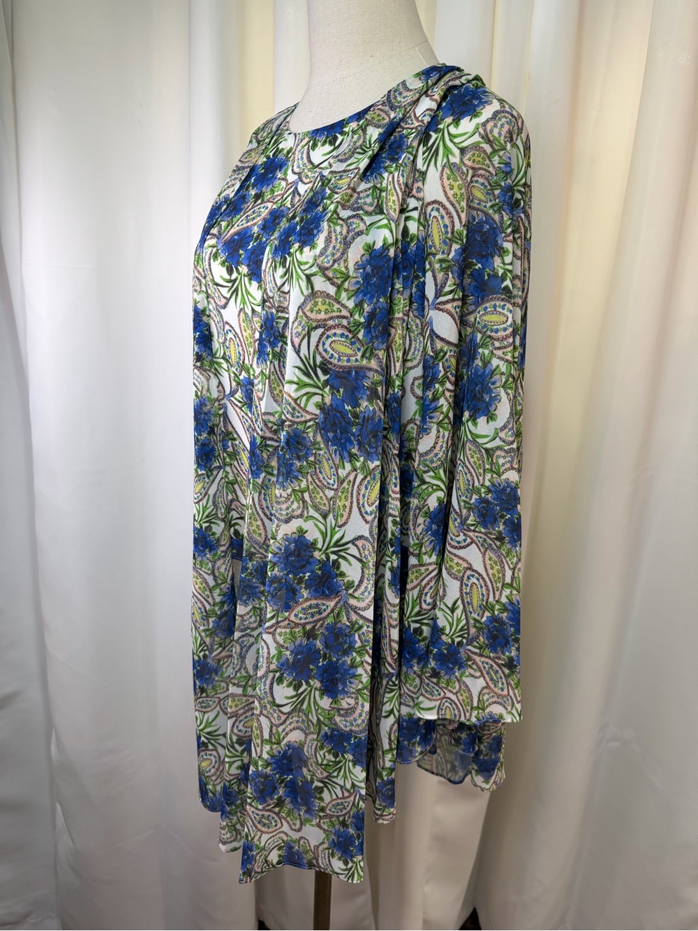 NWT Badgley Mischka Women’s Sleeveless Blouse w/ Capelet in Blue Floral Multi XS - Picture 7 of 16
